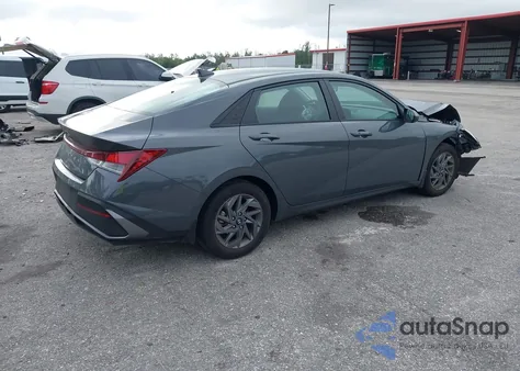 2024 Hyundai Elantra Sel from USA, damaged, VIN KMHLM4DG8RU749226
